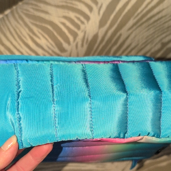 THINK ROYLN Multicolor Quilted Crossbody Bag - Picture 12 of 16